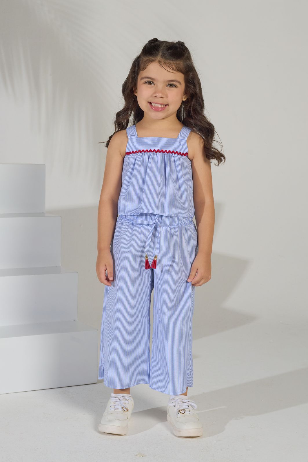 Conjunto blusa e pantacourt listrados Conjunto blusa e pantacourt listrados