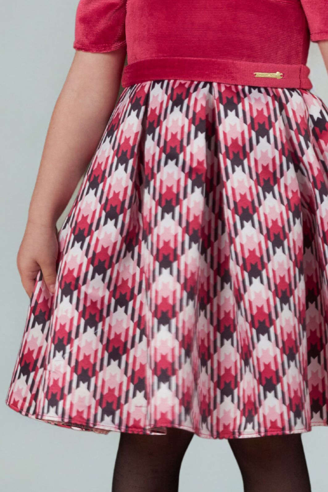 Vestido com veludo e cetim bucol estampado Vestido com veludo e cetim bucol estampado