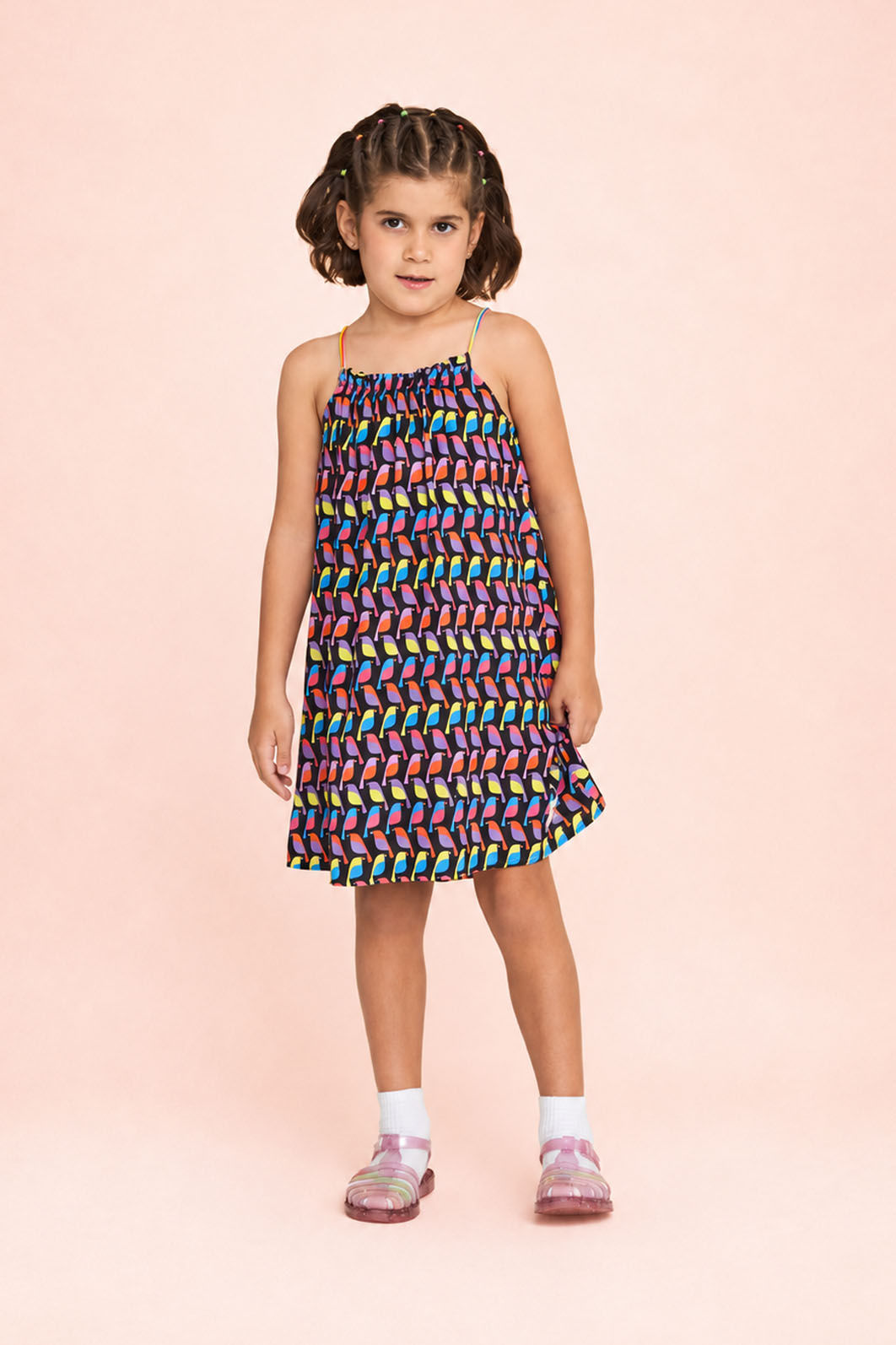 Vestido estampado com detalhe de cordão multicolorido Vestido estampado com detalhe de cordão multicolorido