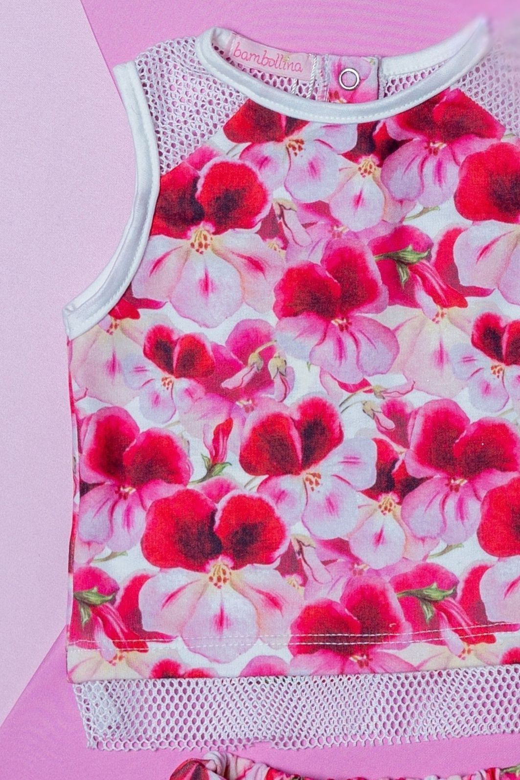 Conjunto blusa e shorts estampa floral Conjunto blusa e shorts estampa floral