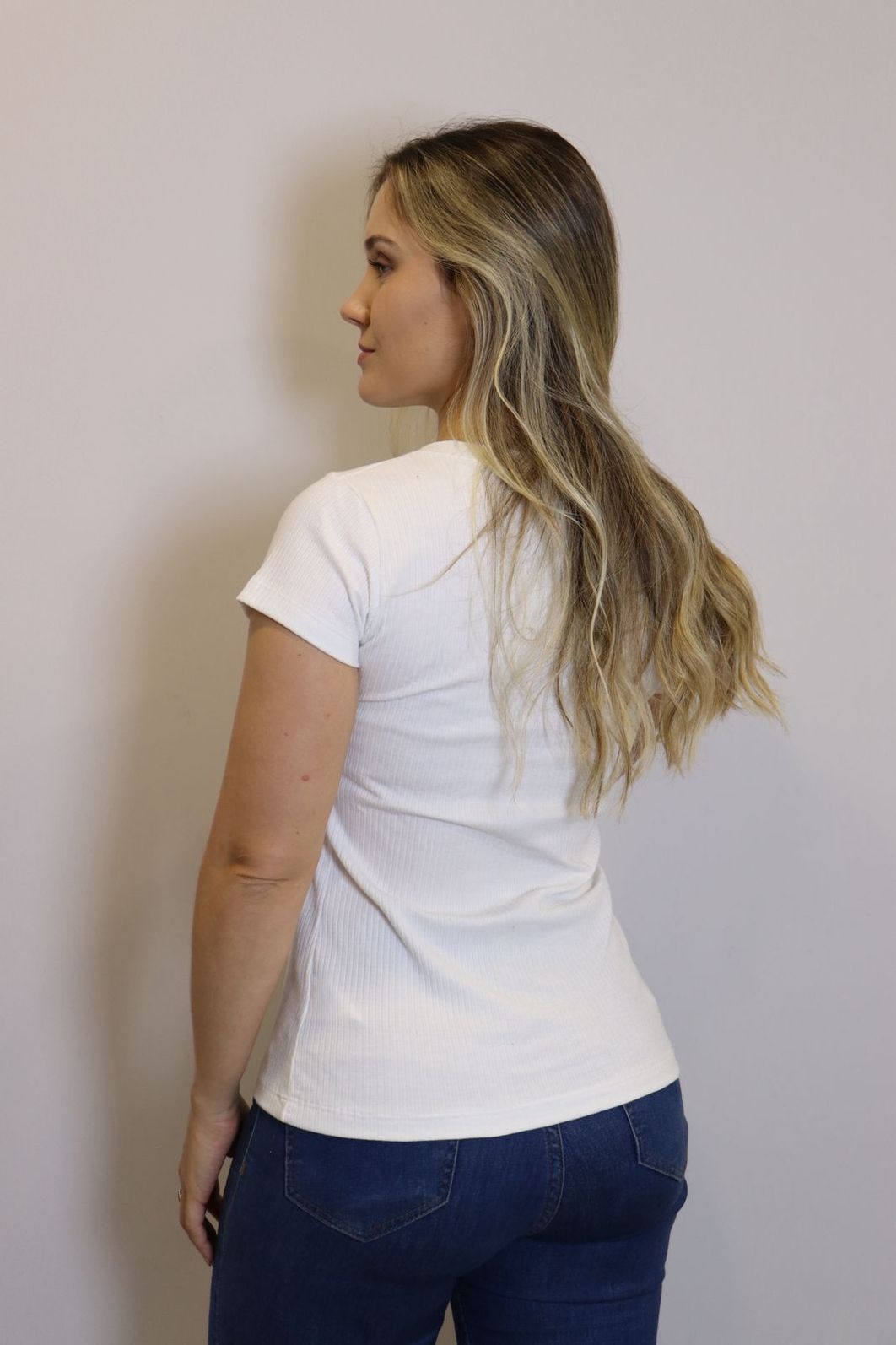 Blusa Ribana Lzt Gola Redonda Feminino Cor Off White Blusa Ribana Lzt Gola Redonda Feminino Cor Off White