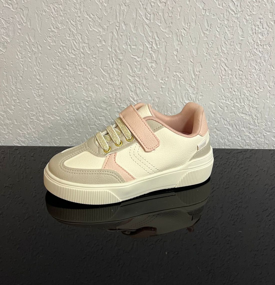 Tênis Klin Sky Infantil Feminino Cor Off White/Rosa/Cinza