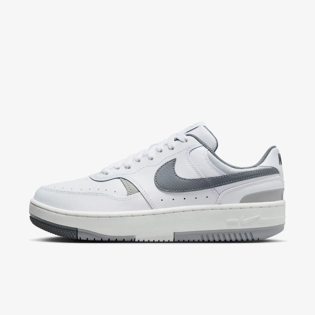 Tênis Nike Gamma Force Feminino Cor Branco/Cinza Tênis Nike Gamma Force Feminino Cor Branco/Cinza