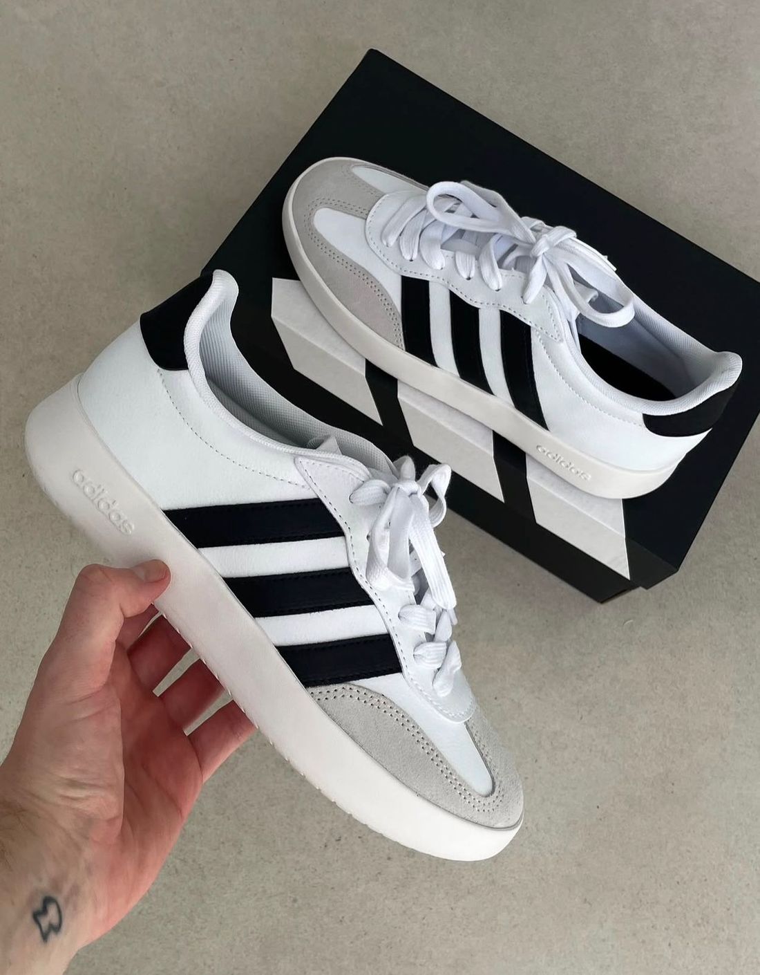 Tênis Adidas Barreda Masculino Cor Branco/Preto