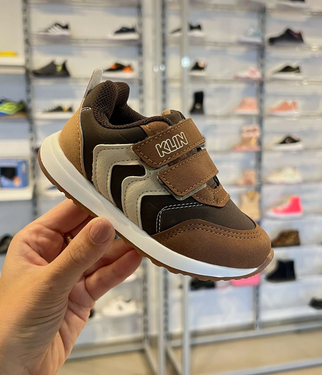 Tênis Klin Walk Infantil Masculino Cor Marrom Tênis Klin Walk Infantil Masculino Cor Marrom