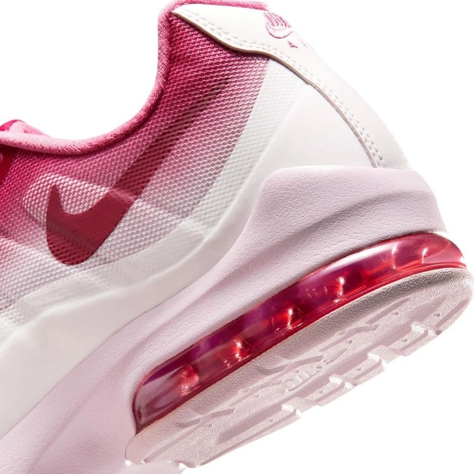 Tênis Nike Air Max Invigor Feminino Cor Branco/Vermelho Tênis Nike Air Max Invigor Feminino Cor Branco/Vermelho