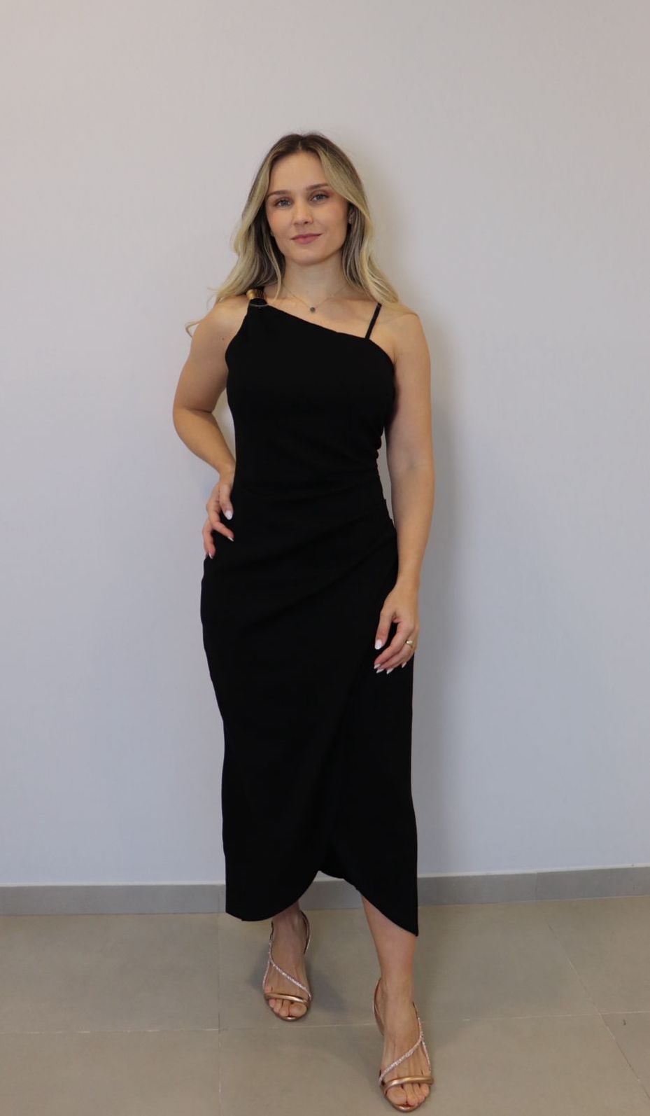 Vestido Bellina Midi Feminino Cor Preto Vestido Bellina Midi Feminino Cor Preto