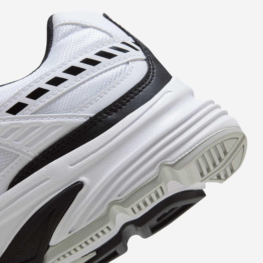 Tênis Nike Initiator Masculino Cor Branco
