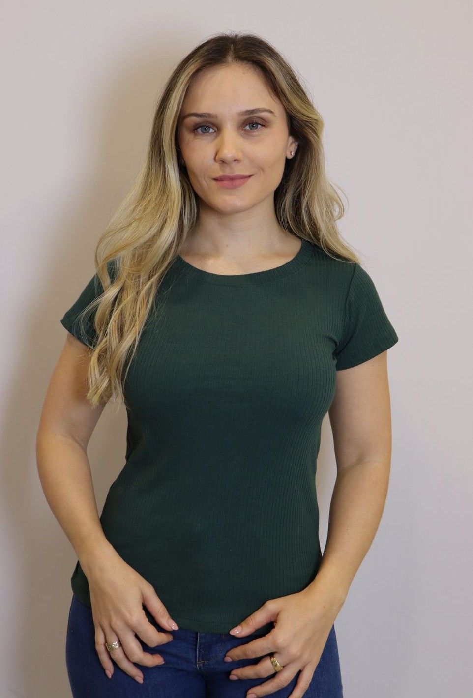 Blusa Ribana Lzt Gola Redonda Feminino Cor Verde Militar Blusa Ribana Lzt Gola Redonda Feminino Cor Verde Militar