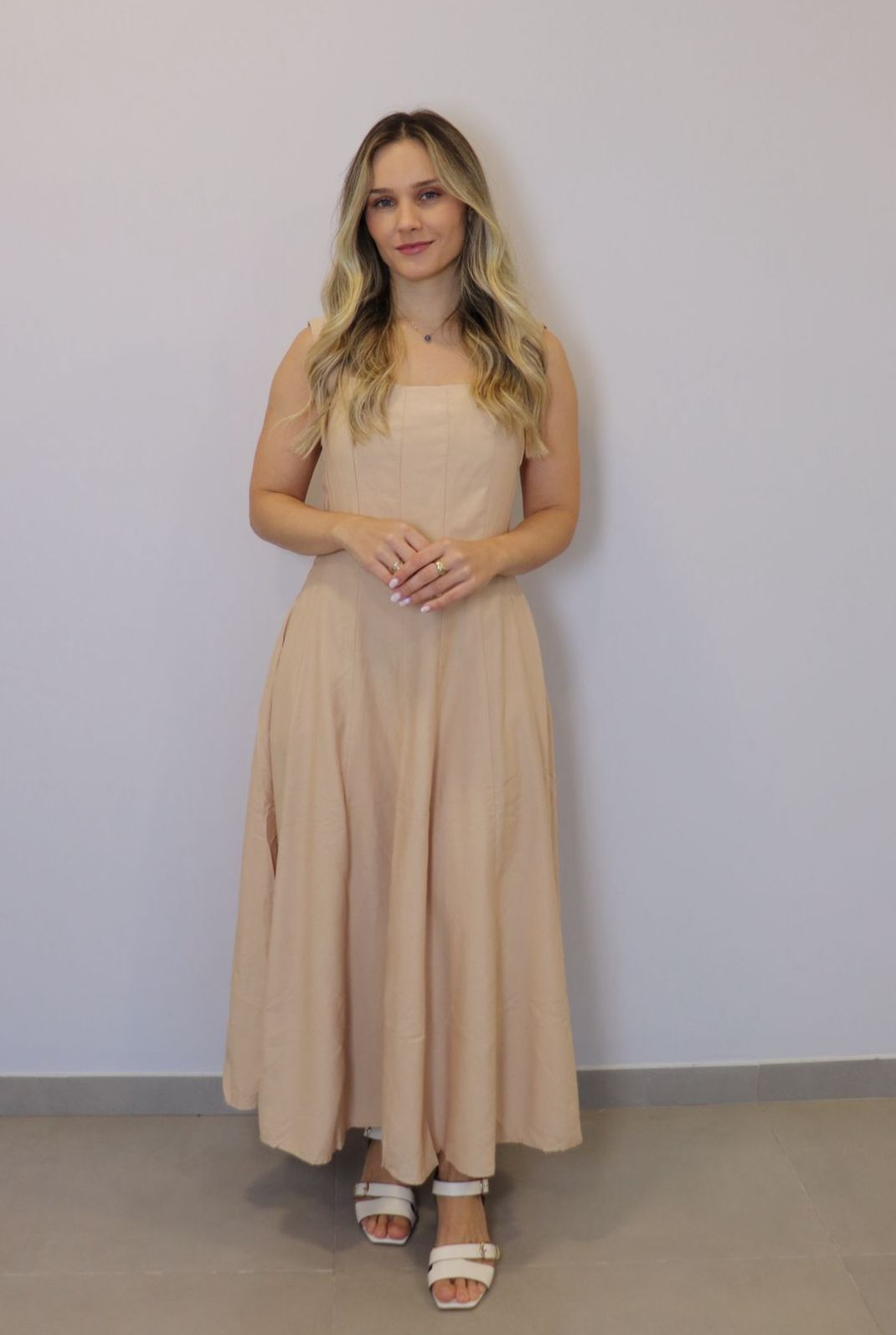 Vestido Bellina Evasê Feminino Cor Nude