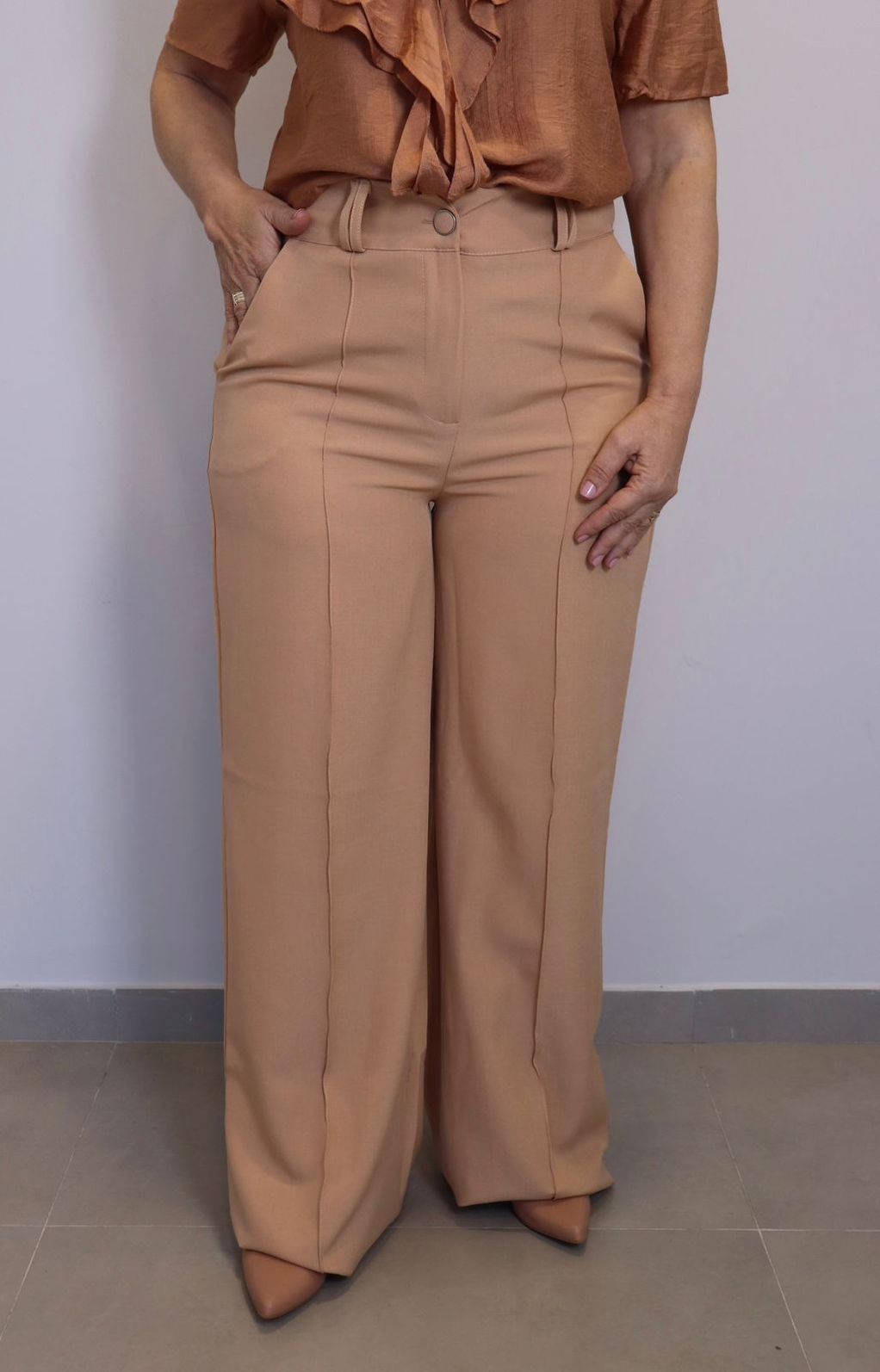 Calça Maxma Alfaiataria Feminino Cor Caqui Calça Maxma Alfaiataria Feminino Cor Caqui