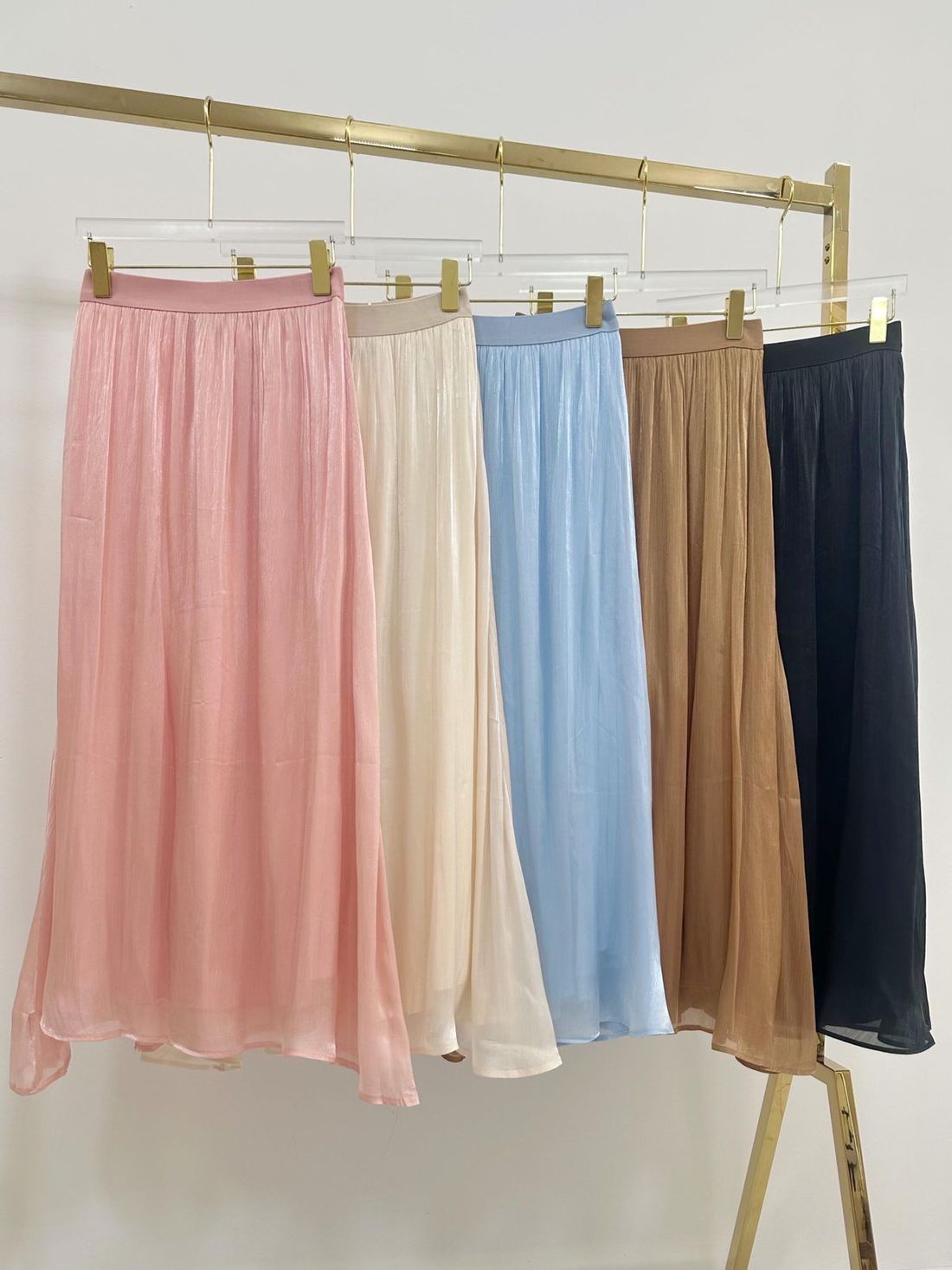 Saia Bellina Midi Acetinado Feminina Cor Rosa Saia Bellina Midi Acetinado Feminina Cor Rosa