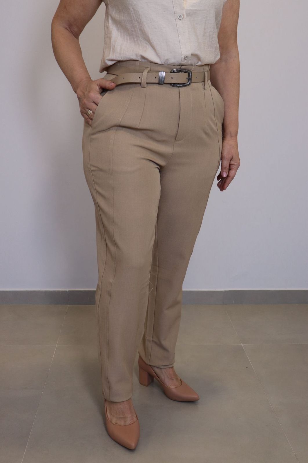 Calça Maxma Alfaiataria Feminino Cor Nude Calça Maxma Alfaiataria Feminino Cor Nude