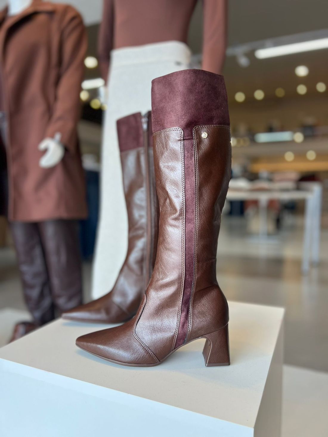 Bota Piccadilly Cano Longo Salto Alto Feminino Cor Marrom