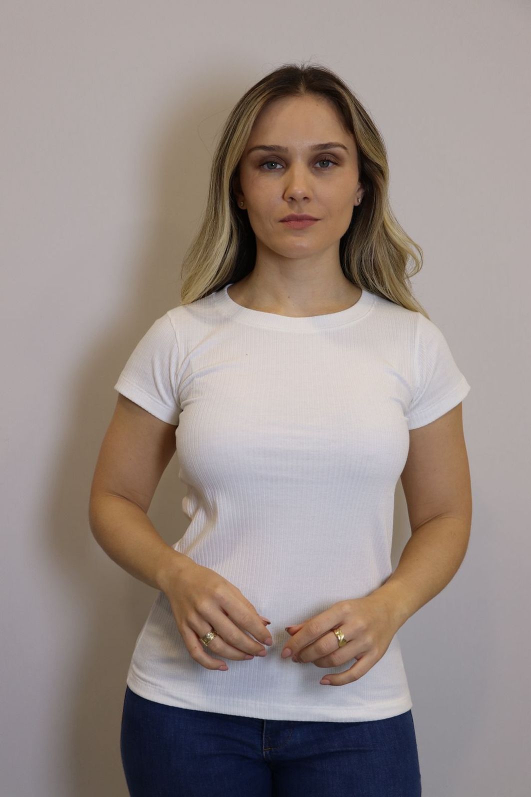 Blusa Ribana Lzt Gola Redonda Feminino Cor Off White Blusa Ribana Lzt Gola Redonda Feminino Cor Off White