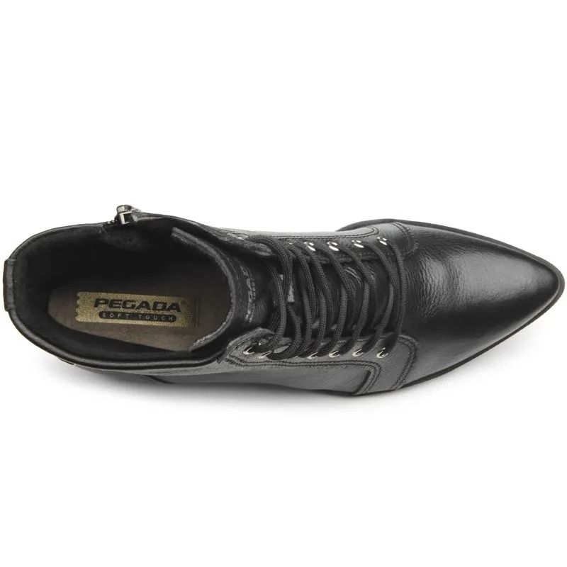 Bota Pegada Cano Baixo Bico Fino Em Couro Feminino Cor Preto
