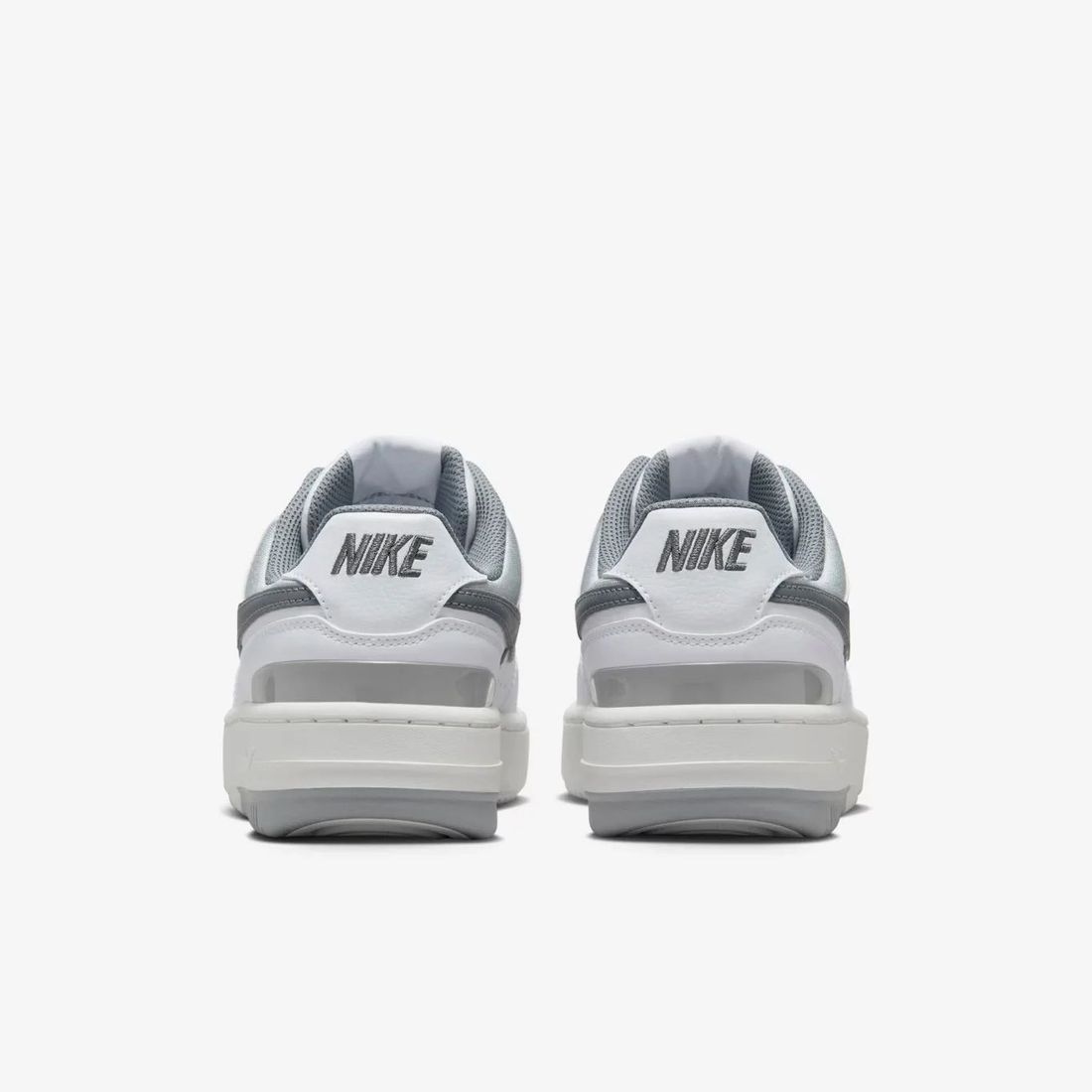 Tênis Nike Gamma Force Feminino Cor Branco/Cinza Tênis Nike Gamma Force Feminino Cor Branco/Cinza