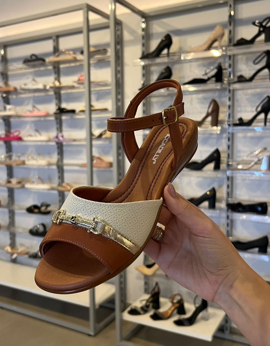 Sandália Piccadilly Salto Baixo Anabela Feminino Cor Ocre Sandália Piccadilly Salto Baixo Anabela Feminino Cor Ocre