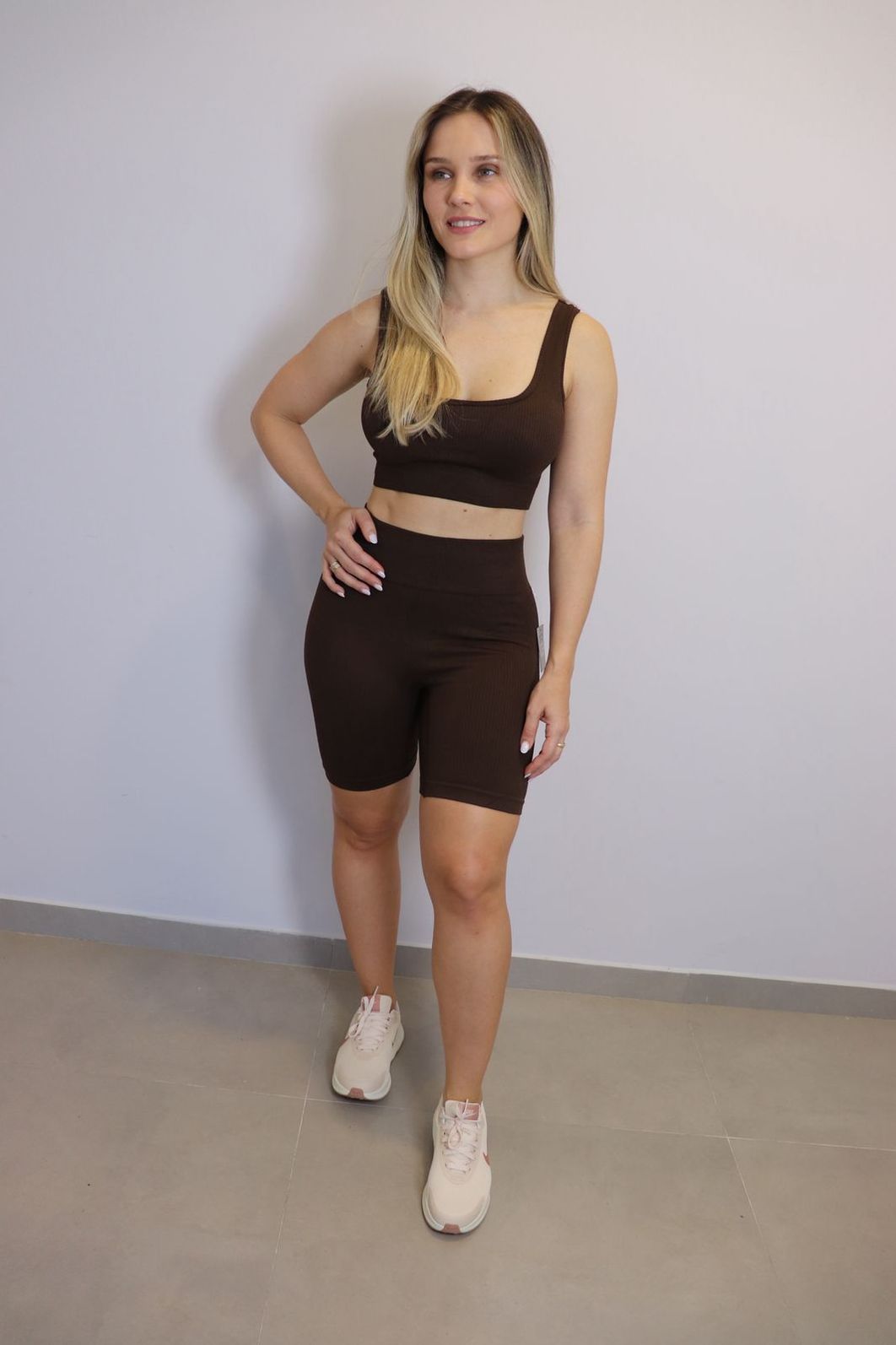 Conjunto Firmly Believe Short + Top Feminino Cor Marrom Conjunto Firmly Believe Short + Top Feminino Cor Marrom