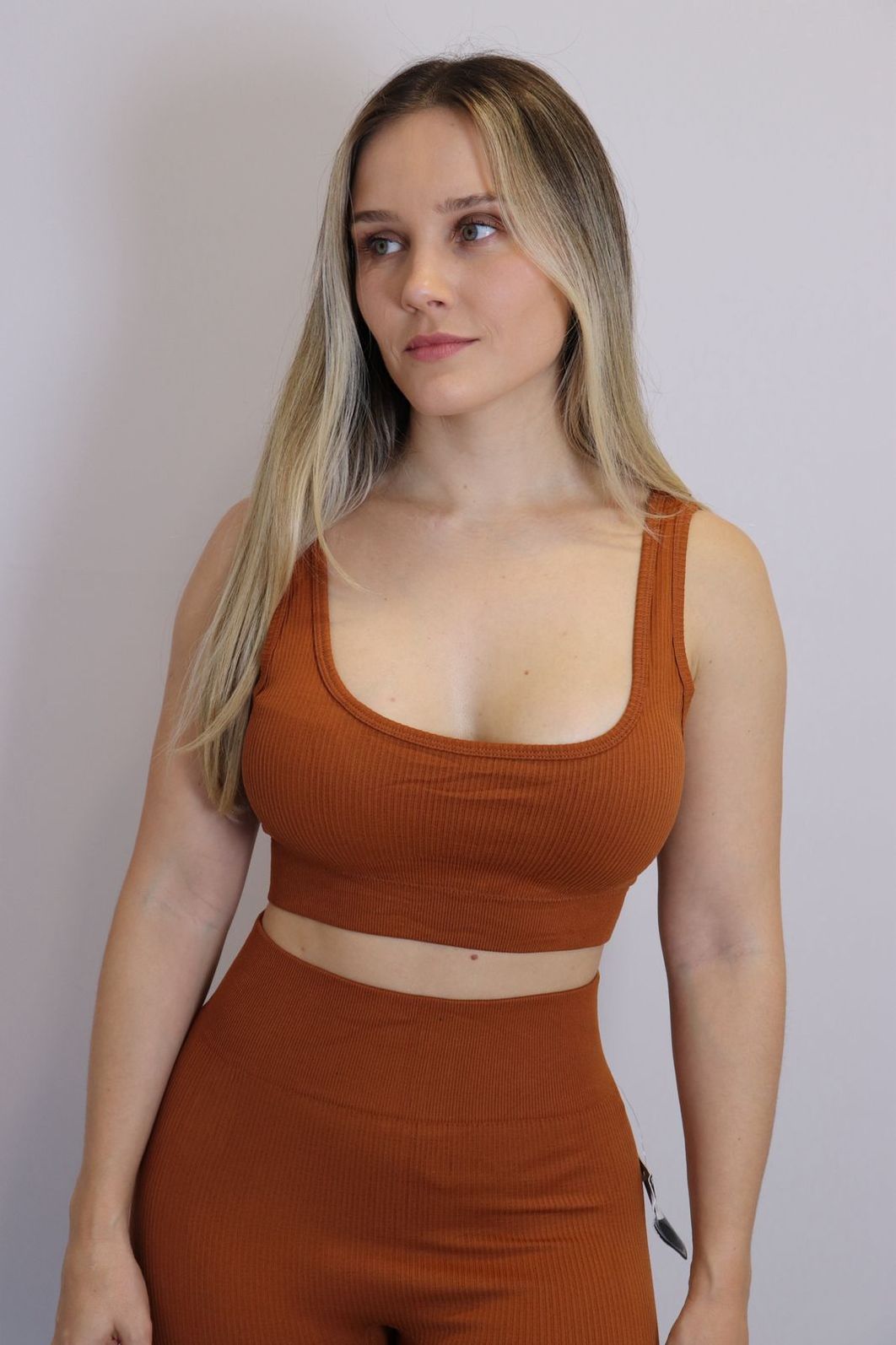 Conjunto Firmly Believe Short + Top Feminino Cor Telha Conjunto Firmly Believe Short + Top Feminino Cor Telha