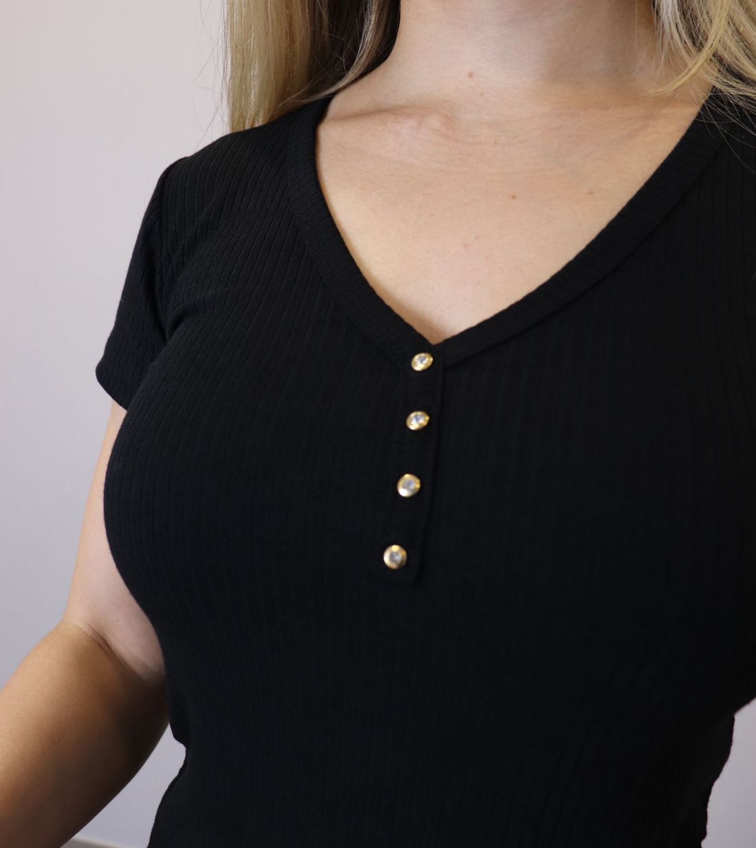 Blusa Lzt Ribana Gola V Feminino Cor Preto Blusa Lzt Ribana Gola V Feminino Cor Preto