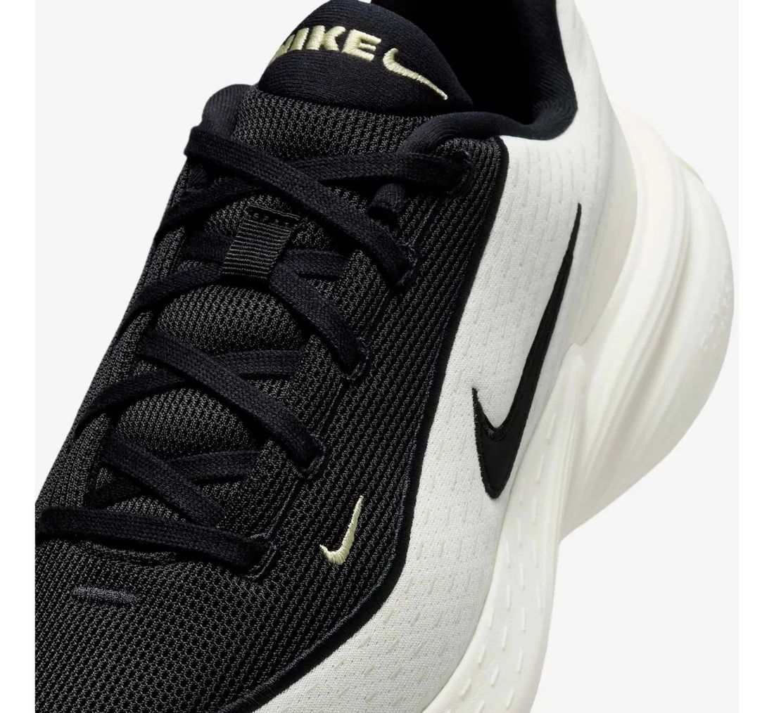 Tênis Nike Uplift SC Masculino Cor Preto/Branco Tênis Nike Uplift SC Masculino Cor Preto/Branco