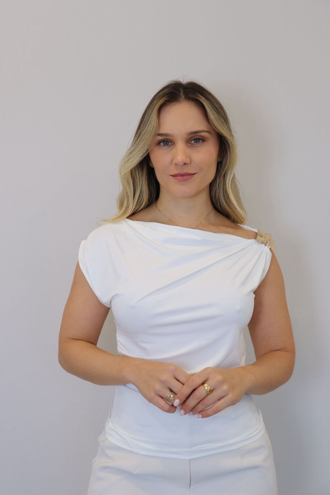 Blusa Bellina Feminina Cor Off White Blusa Bellina Feminina Cor Off White