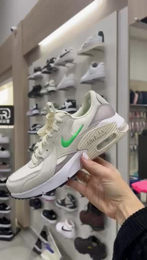 Tênis Nike Air Max Excee Feminino Cor Branco/Verde