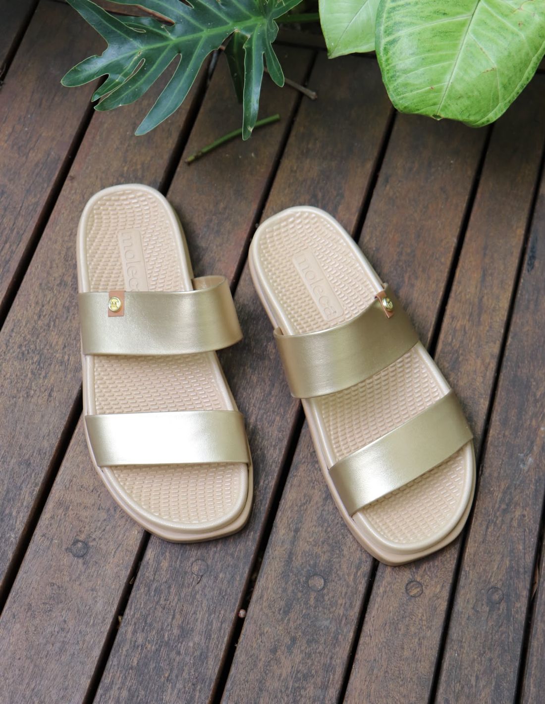 Rasteira Moleca Duas Tiras Feminino Cor Dourado Rasteira Moleca Duas Tiras Feminino Cor Dourado