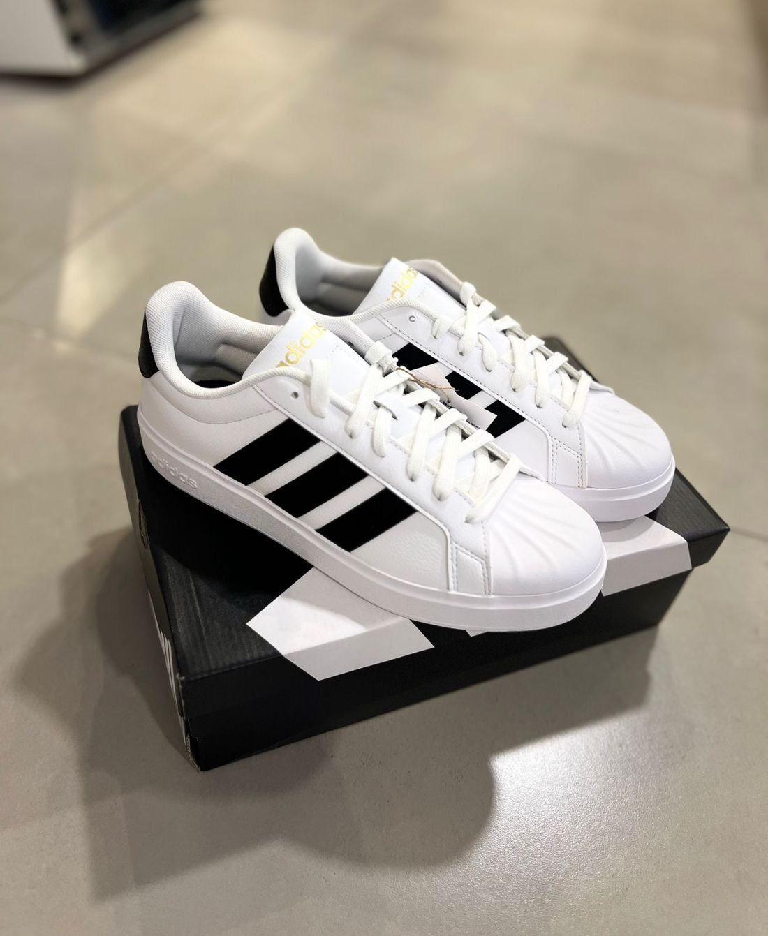 Tênis Adidas Sreet Talk Masculino Cor Branco/Preto