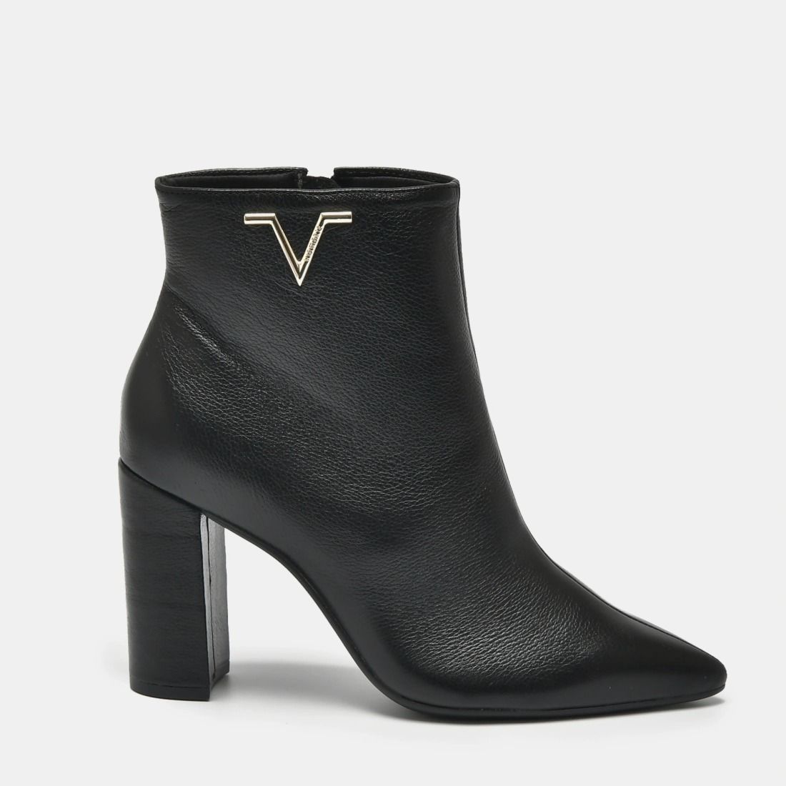 Bota Via Marte Couro Bico Fino Feminino Cor Preto Bota Via Marte Couro Bico Fino Feminino Cor Preto