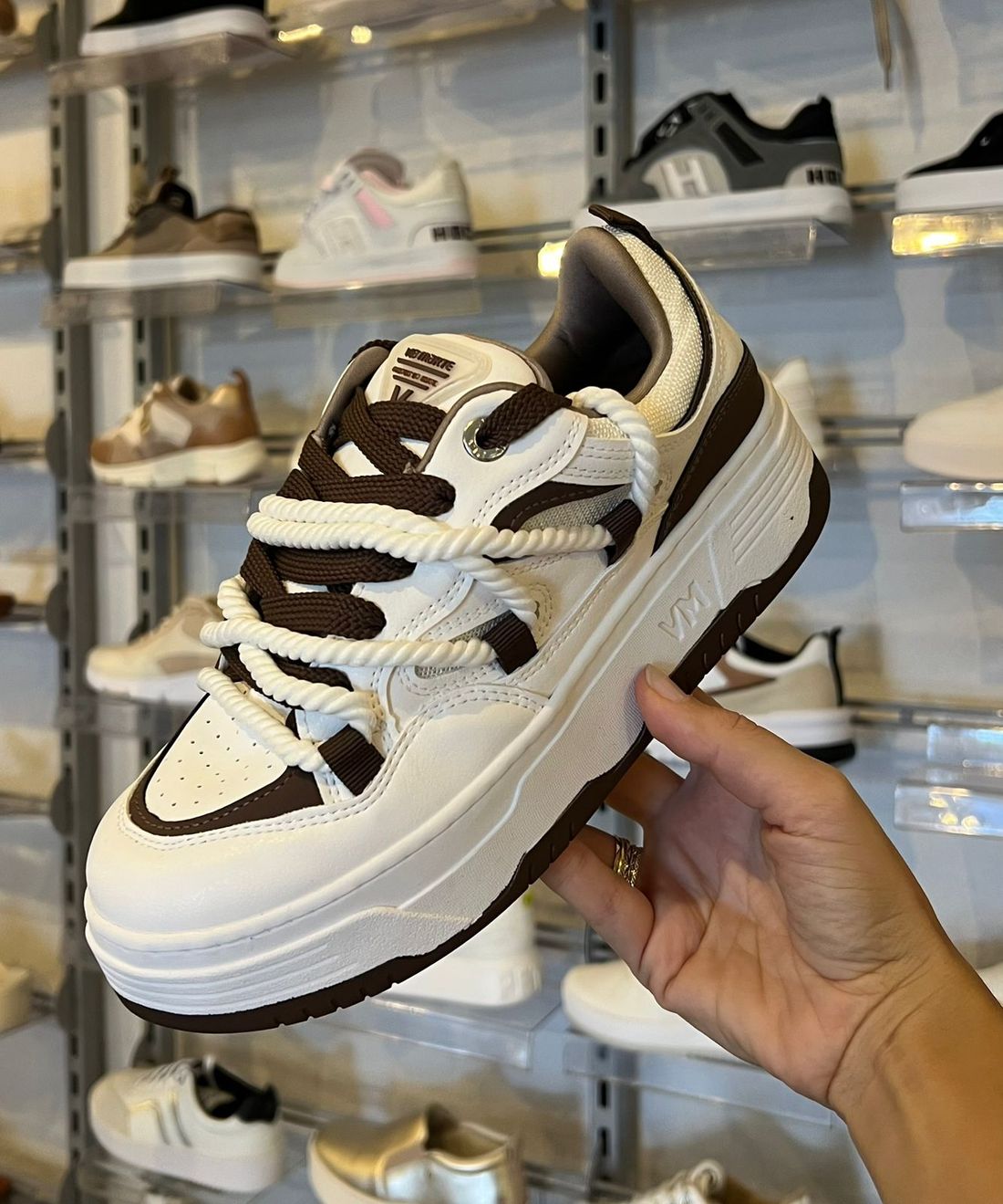 Tênis Via Marte Casual Feminino Cor Branco/Marrom