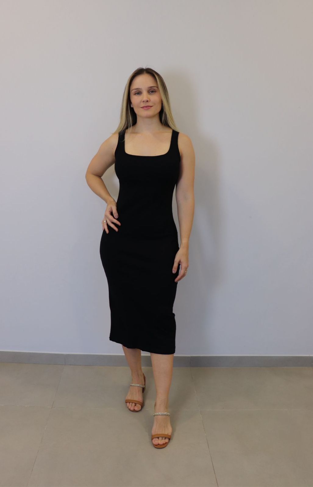 Vestido Lzt Midi Frente Quadrada Feminino Cor Preto Vestido Lzt Midi Frente Quadrada Feminino Cor Preto