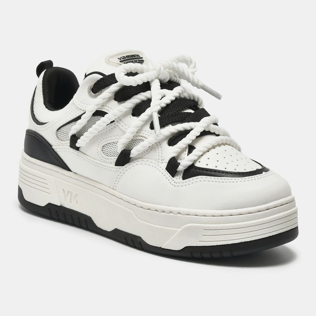 Tênis Via Marte Casual Feminino Cor Preto/Branco Tênis Via Marte Casual Feminino Cor Preto/Branco