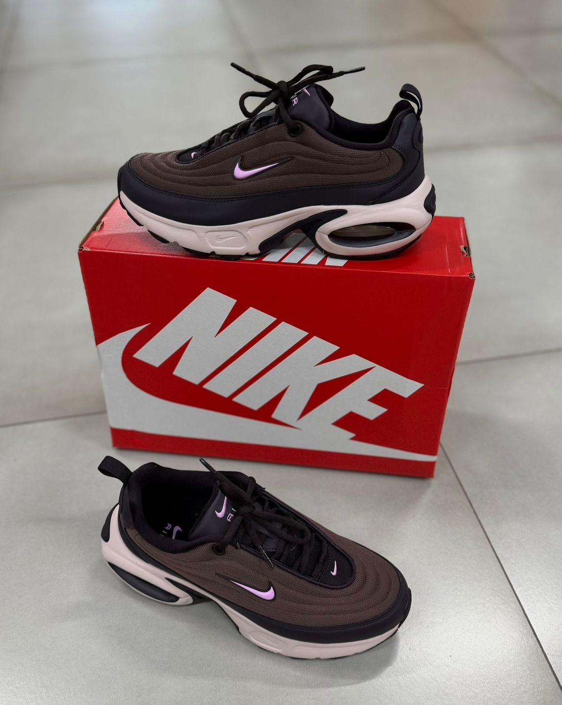 Tênis Nike Air Max Portal Feminino Cor Marrom Tênis Nike Air Max Portal Feminino Cor Marrom