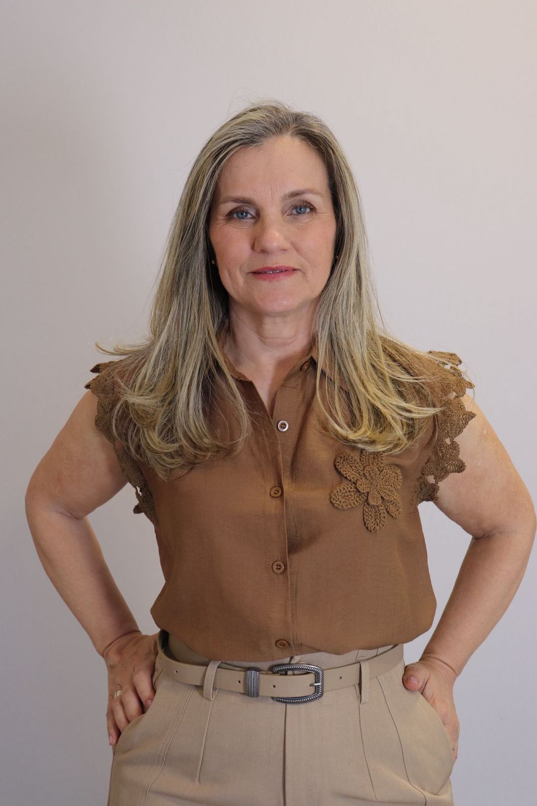 Camisa Maxma Regata Feminina Cor Marrom