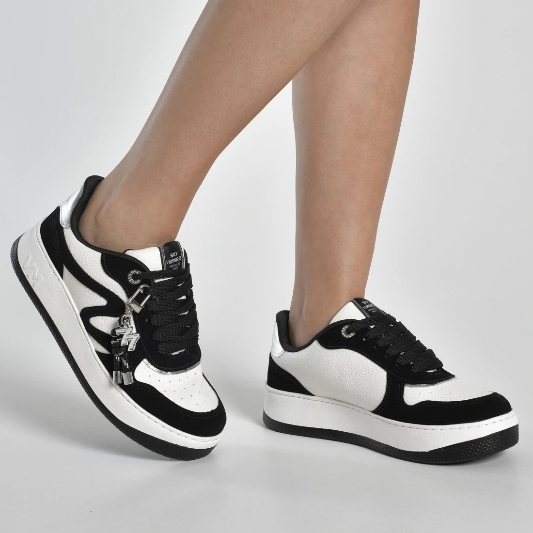 Tênis Via Marte Feminino Cor Branco/Preto Tênis Via Marte Feminino Cor Branco/Preto