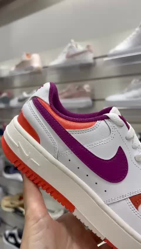 Tênis Nike Gamma Force Feminino Cor Branco/Roxo/Laranja