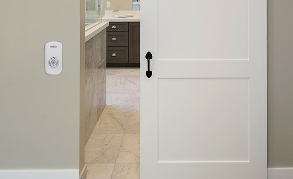 LUMINARIA LED COM SENSOR DE PRESENCA ESI 5001