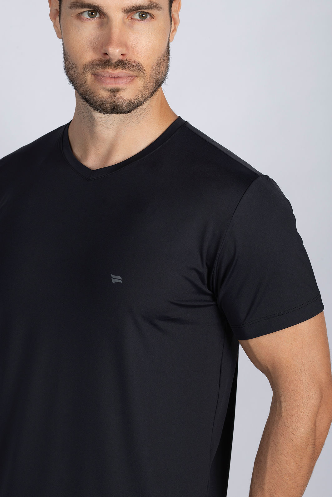 Camiseta Masculina Fitt-Dry Solare Decote V | Fittato