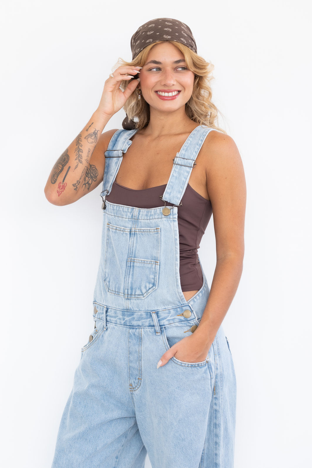 JARDINEIRA BARREL JEANS JARDINEIRA BARREL JEANS