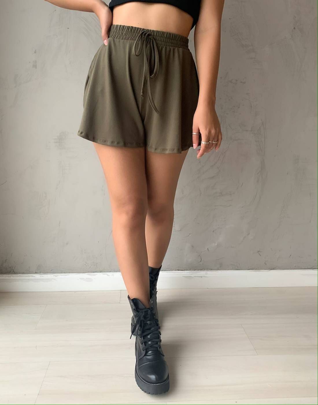 SHORT LUNAR VERDE MILITAR SHORT LUNAR VERDE MILITAR