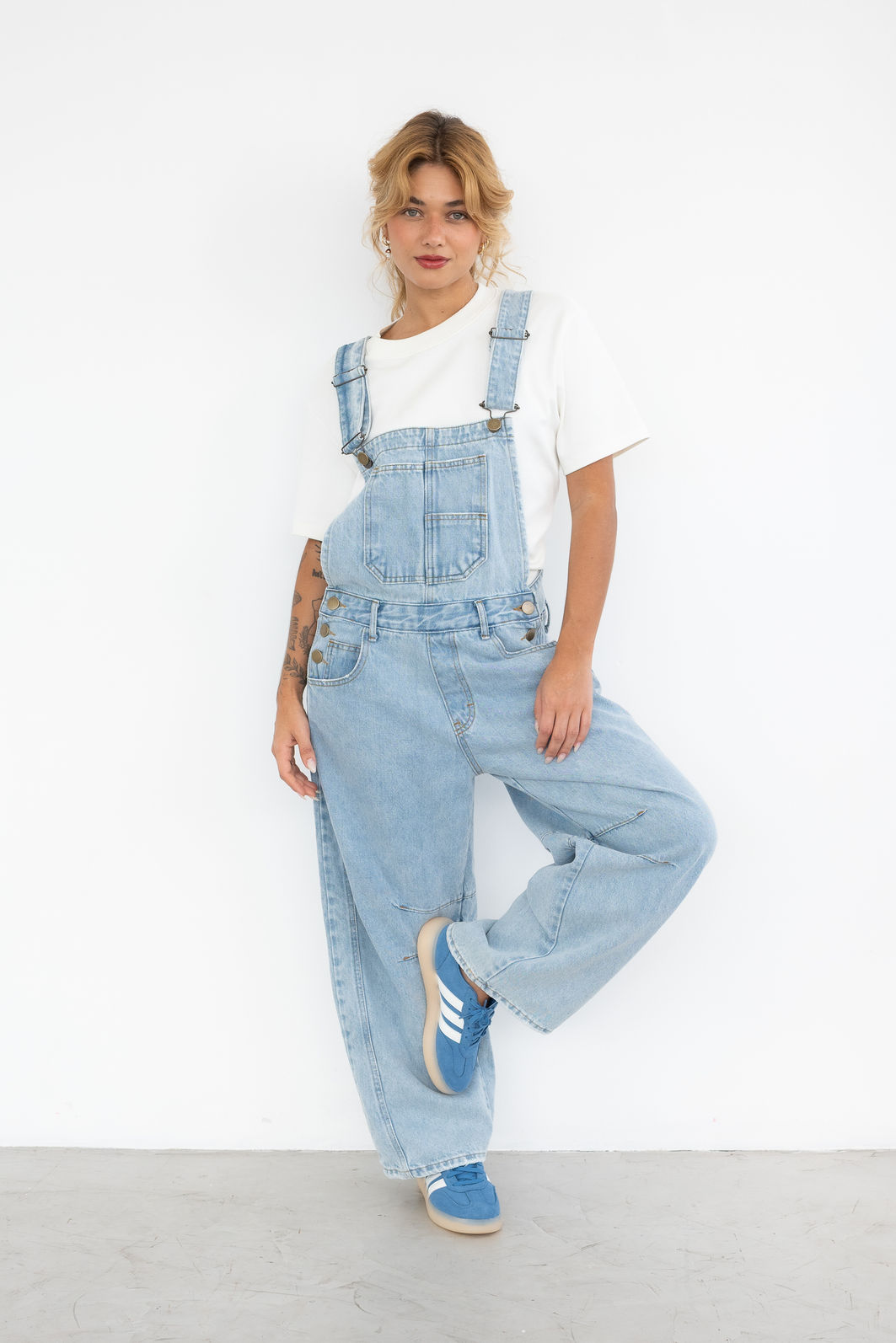 JARDINEIRA BARREL JEANS JARDINEIRA BARREL JEANS