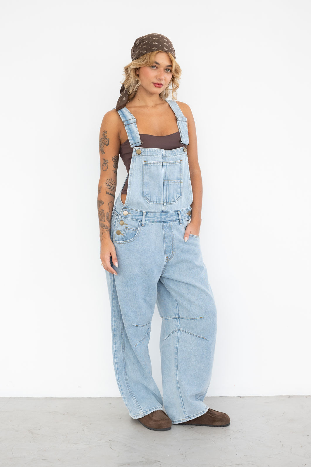 JARDINEIRA BARREL JEANS JARDINEIRA BARREL JEANS
