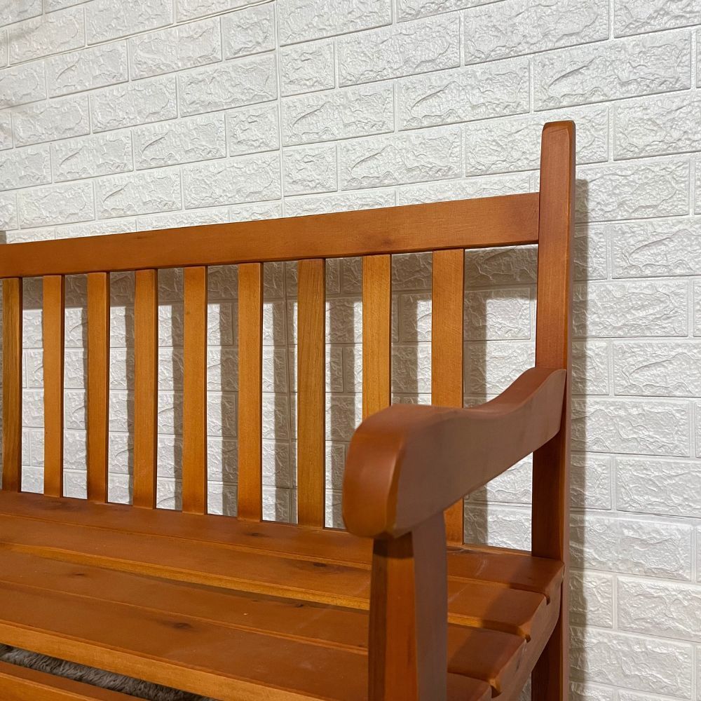 Banco de Jardim Namoradeira de Madeira 2 Lugares Com Verniz Banco de Jardim Namoradeira de Madeira 2 Lugares Com Verniz