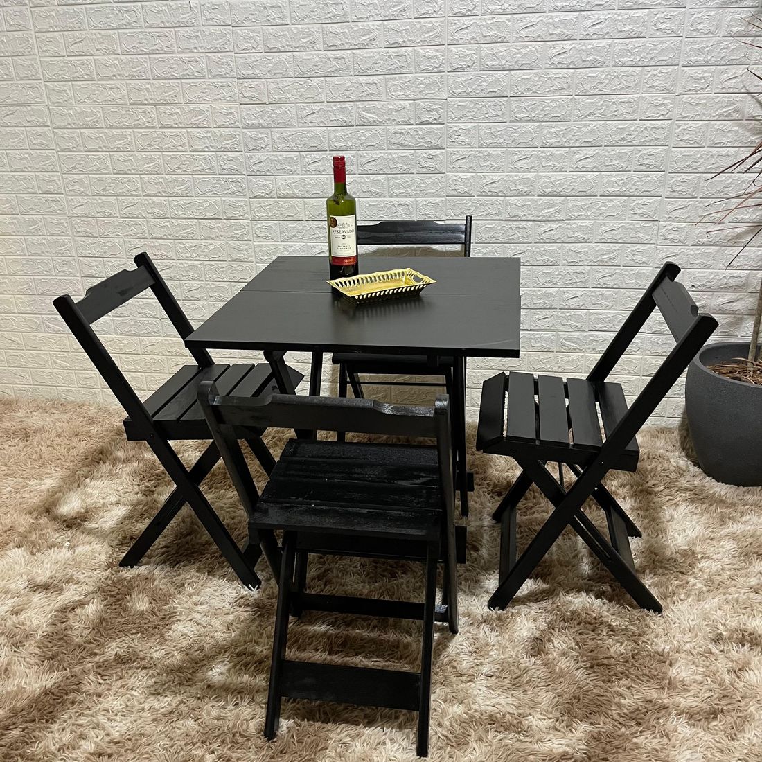 Conjunto Dobrável de Madeira Mesa 70x70 com 4 Cadeiras ( PRETA )