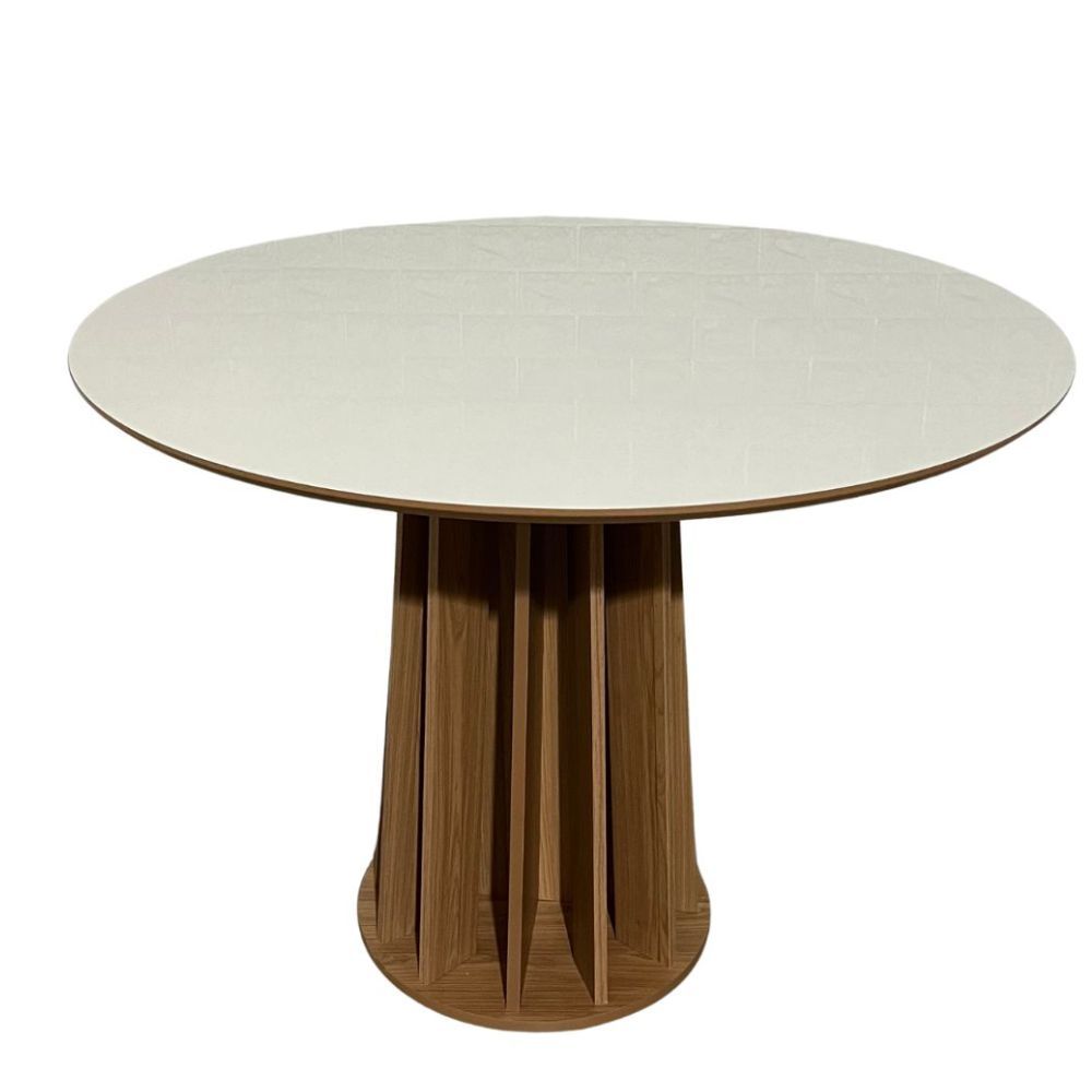 Conjunto Mesa Redonda Ripada 105cm Com 4 Cadeiras de Telinha Conjunto Mesa Redonda Ripada 105cm Com 4 Cadeiras de Telinha