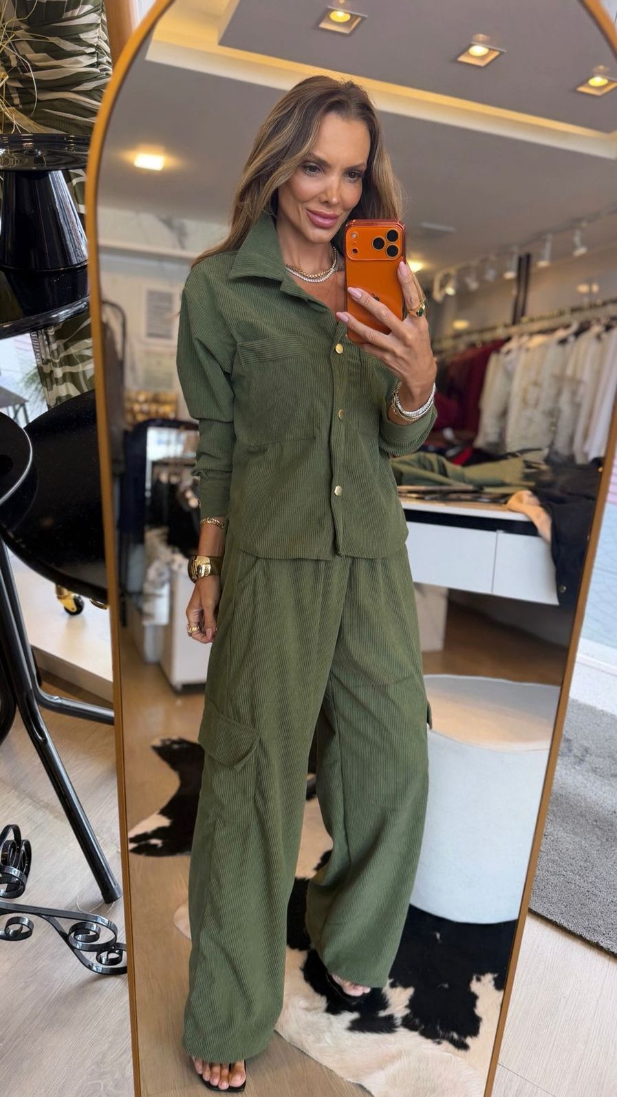 Conjunto em Cotelê Velluto na Cor Verde