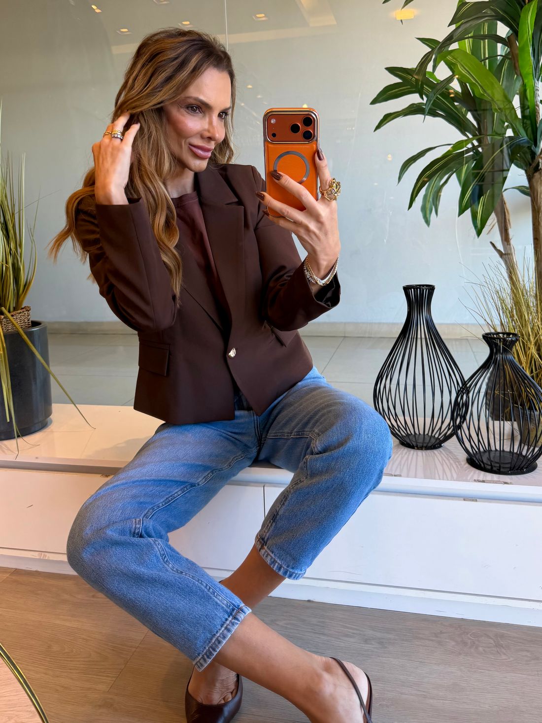 Blazer Curto Signature Alfaiataria Premium com 1 botão cor Marrom Café