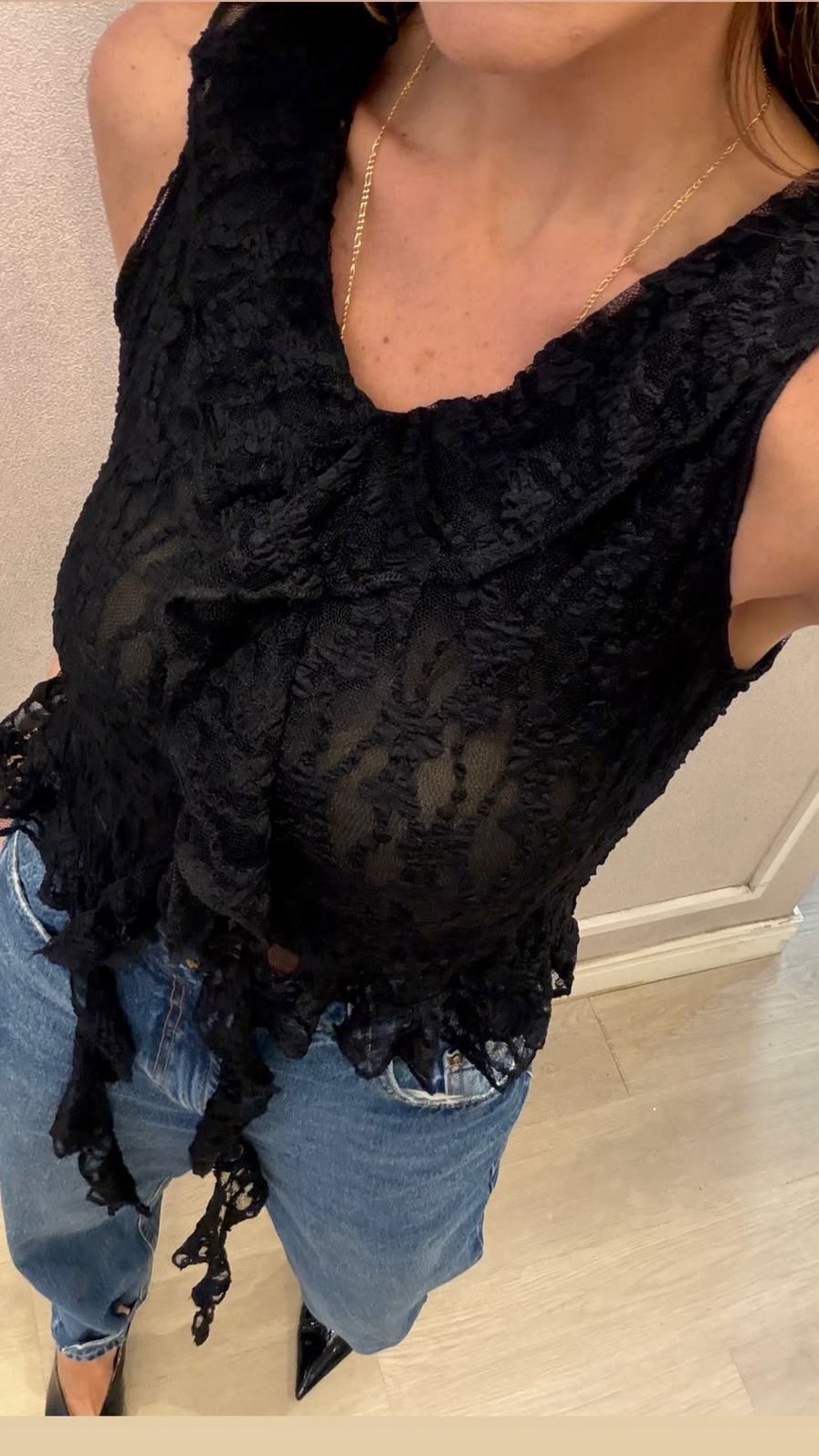 Blusa em Renda cor Preta